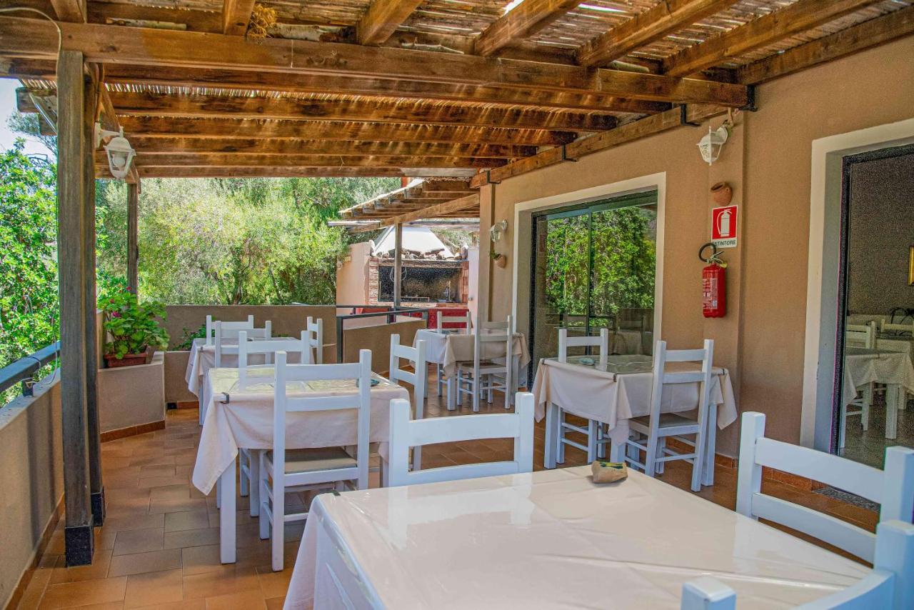 Hotel L'Oleandro Villasimius Exteriör bild