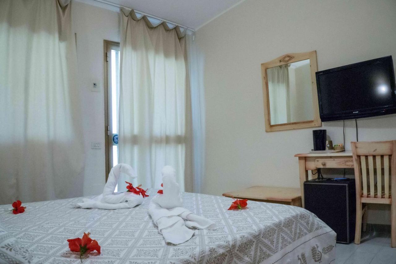 Hotel L'Oleandro Villasimius Exteriör bild